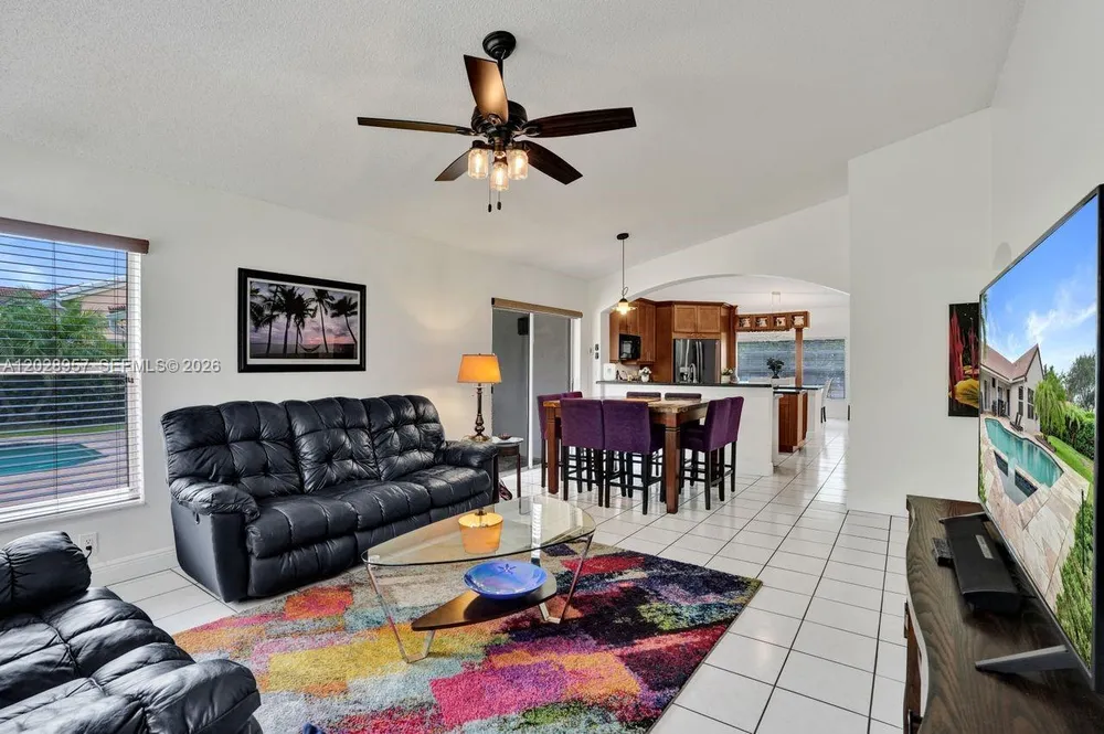 13331 NW 11th Ln, Sunrise, FL 33323