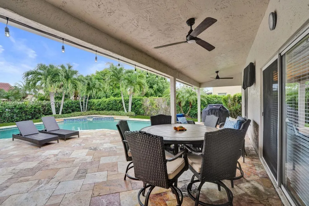 13331 NW 11th Ln, Sunrise, FL 33323