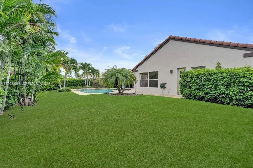 13331 NW 11th Ln, Sunrise, FL 33323