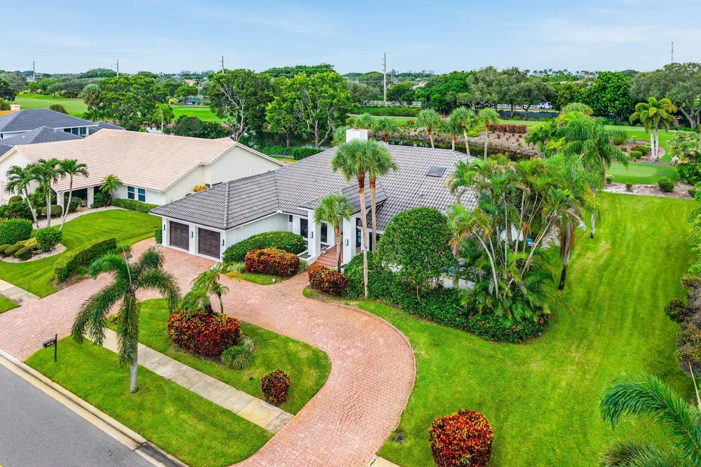 4976 Bocaire Blvd, Boca Raton, FL 33487