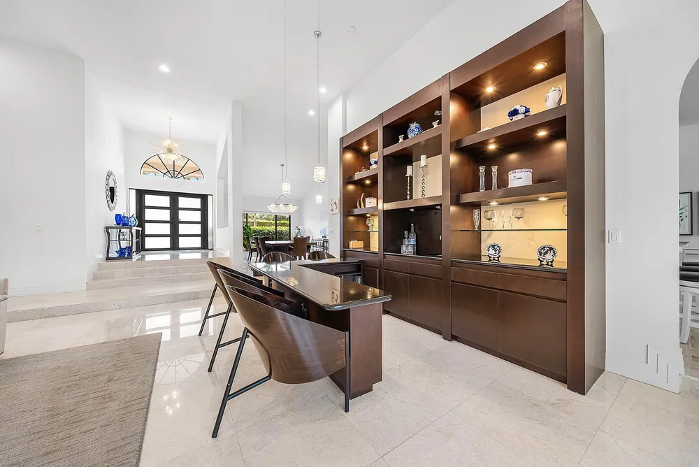 4976 Bocaire Blvd, Boca Raton, FL 33487
