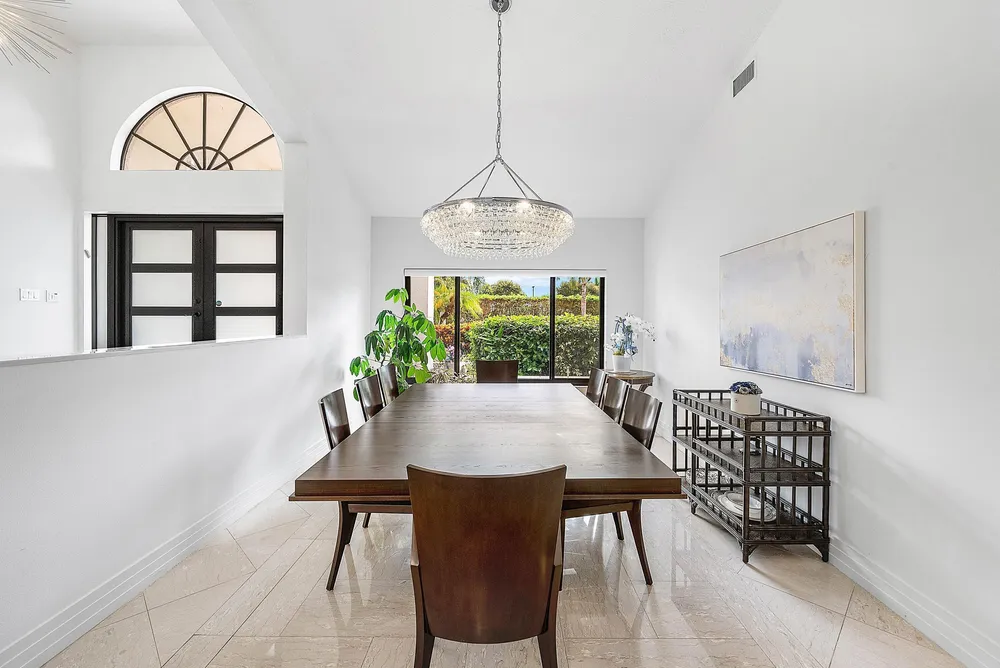 4976 Bocaire Blvd, Boca Raton, FL 33487