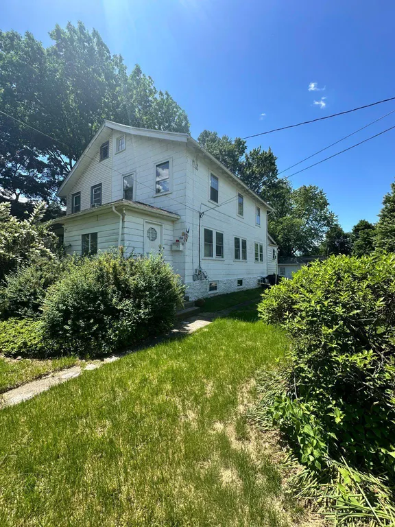 1914 Belvedere Ave, Havertown, PA 19083-2330