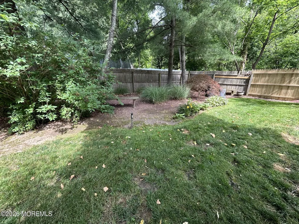 46 Thomas Dr, Manalapan, NJ 07726
