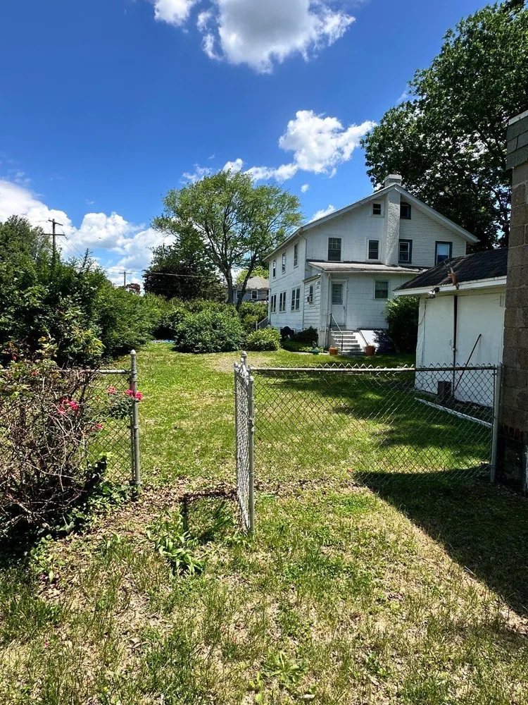 1914 Belvedere Ave, Havertown, PA 19083-2330