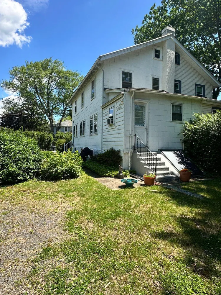 1914 Belvedere Ave, Havertown, PA 19083-2330