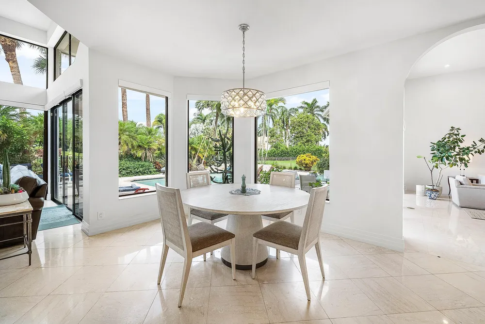 4976 Bocaire Blvd, Boca Raton, FL 33487