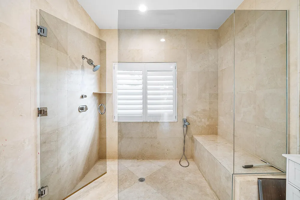 4976 Bocaire Blvd, Boca Raton, FL 33487