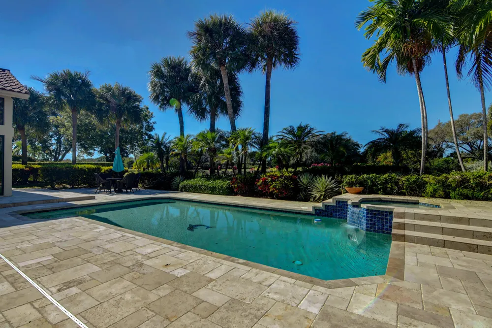 4976 Bocaire Blvd, Boca Raton, FL 33487