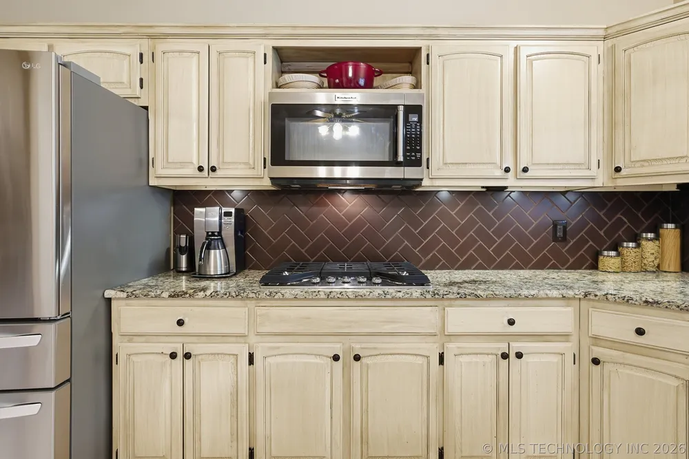 506 S Redwood Pl, Broken Arrow, OK 74012