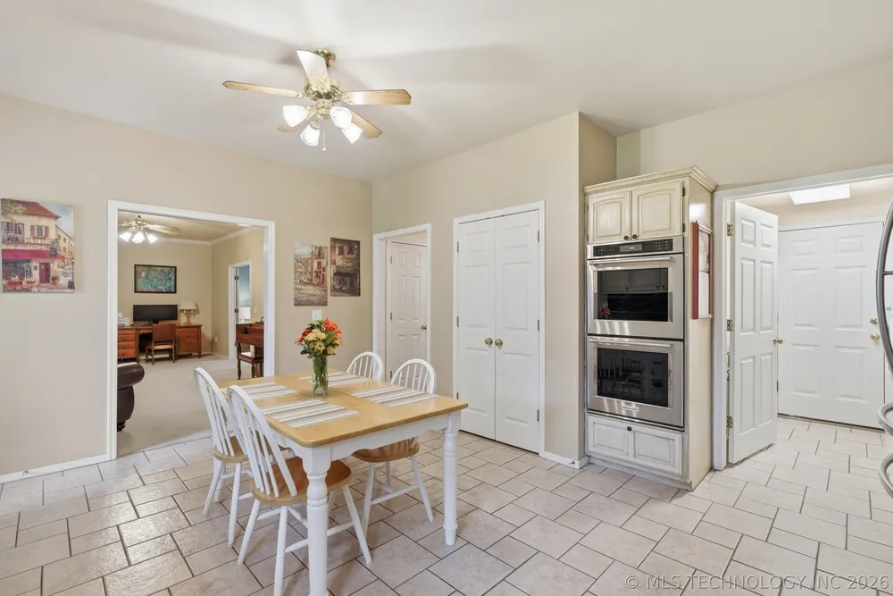 506 S Redwood Pl, Broken Arrow, OK 74012