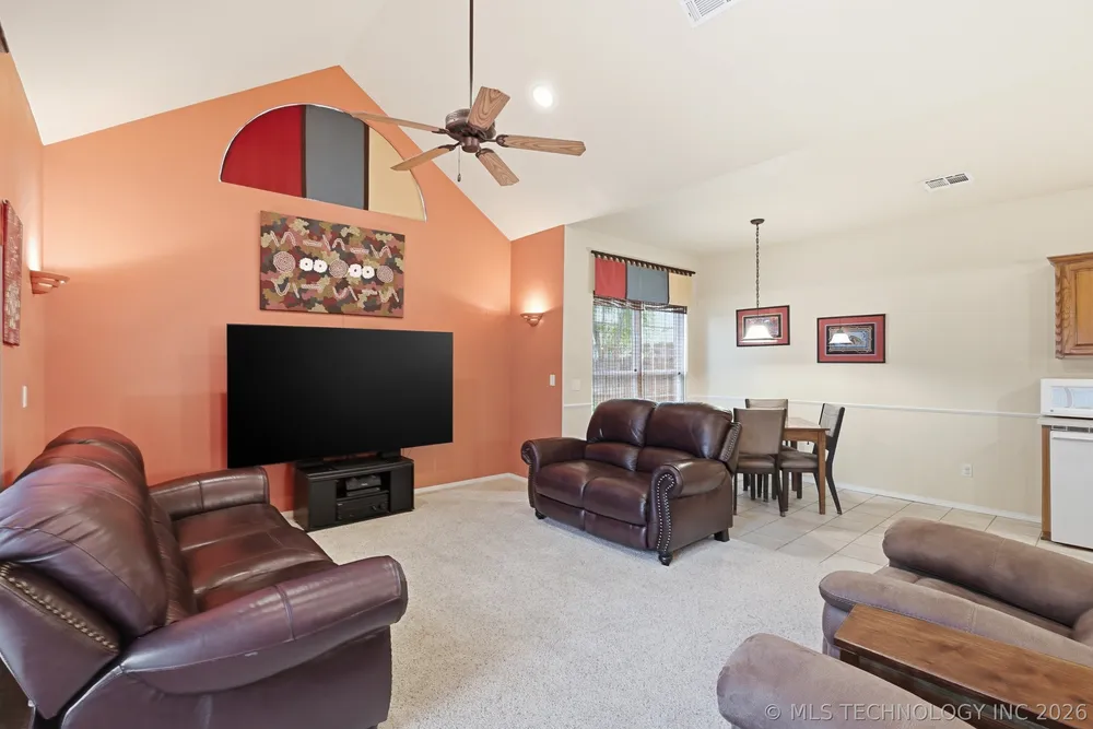506 S Redwood Pl, Broken Arrow, OK 74012