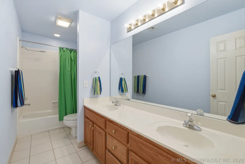 506 S Redwood Pl, Broken Arrow, OK 74012
