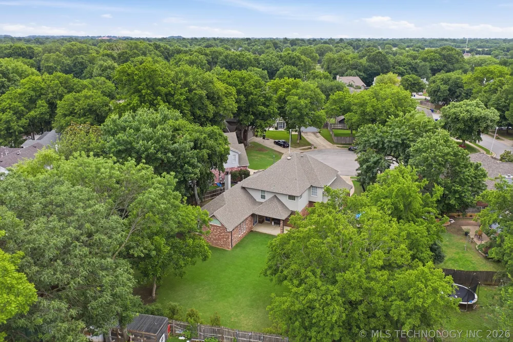 506 S Redwood Pl, Broken Arrow, OK 74012