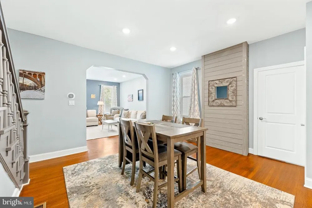 428 Conarroe St, Philadelphia, PA 19128