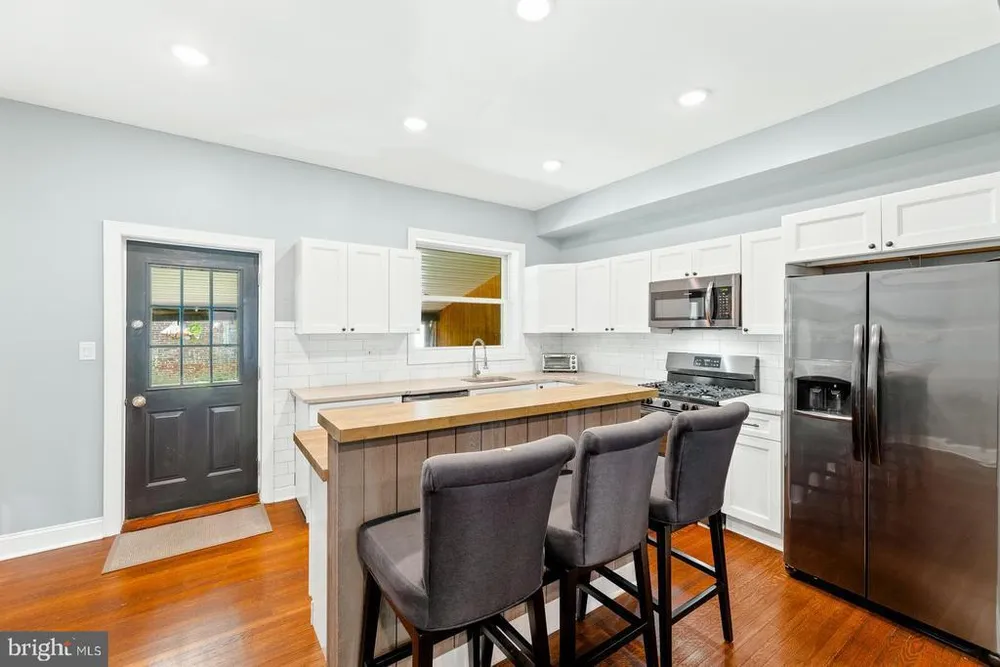 428 Conarroe St, Philadelphia, PA 19128