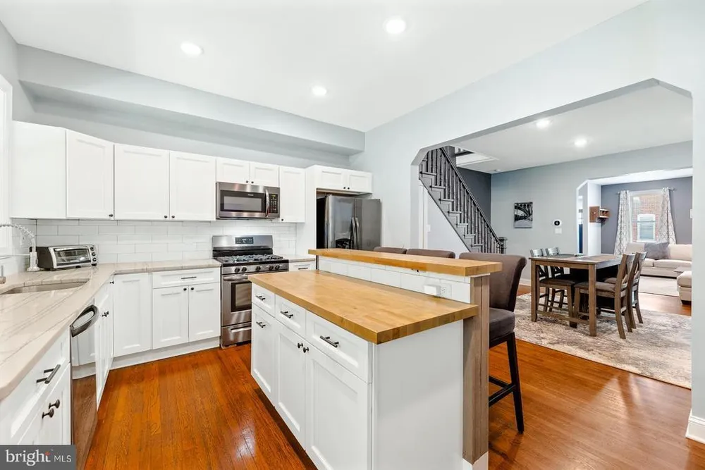 428 Conarroe St, Philadelphia, PA 19128
