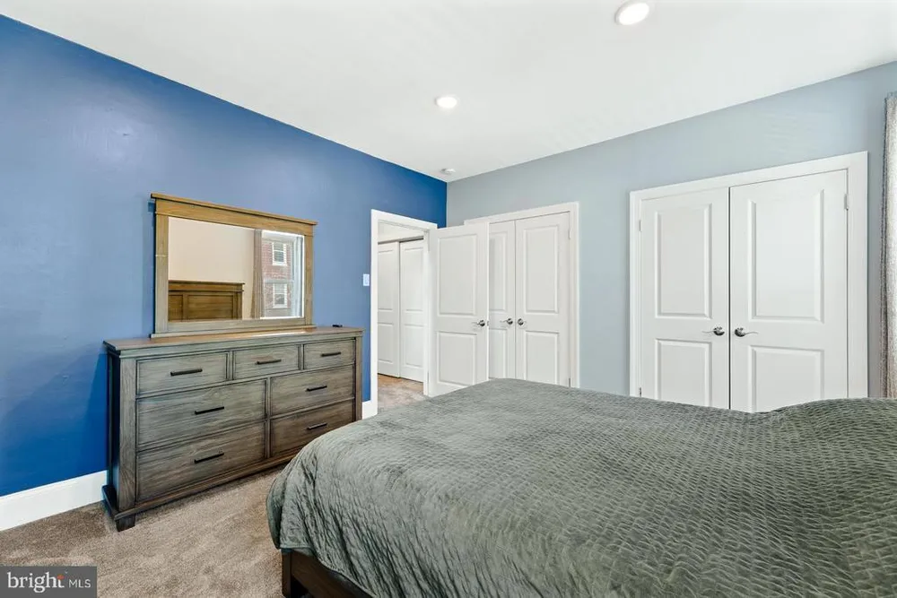 428 Conarroe St, Philadelphia, PA 19128