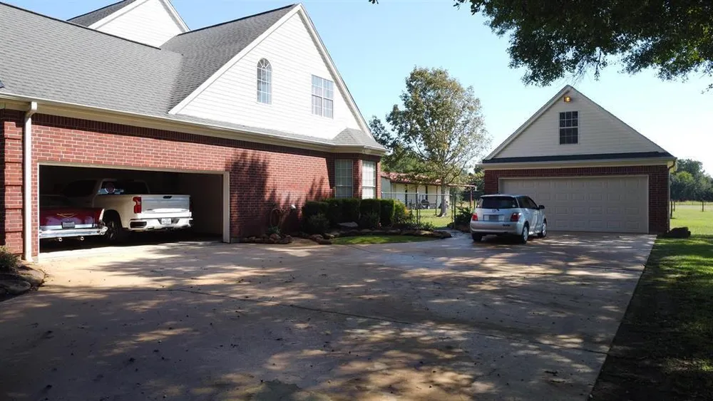 1655 Wooten Rd, Beaumont, TX 77707