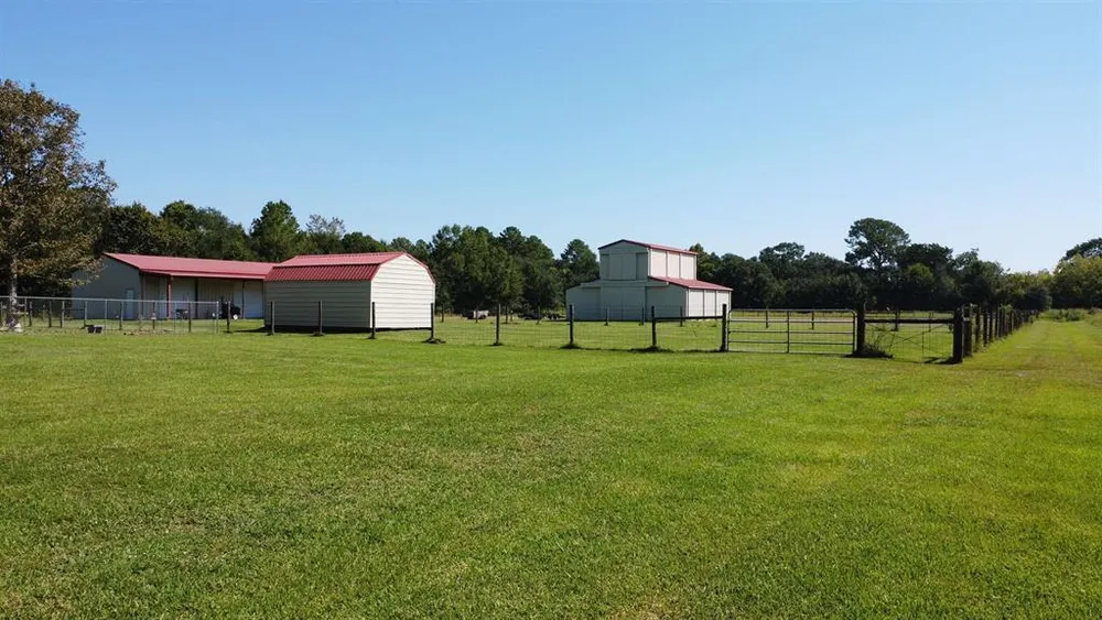 1655 Wooten Rd, Beaumont, TX 77707