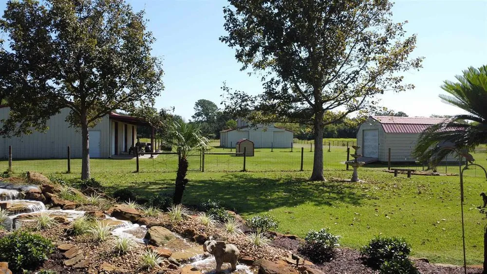 1655 Wooten Rd, Beaumont, TX 77707