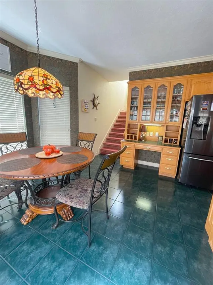 1655 Wooten Rd, Beaumont, TX 77707
