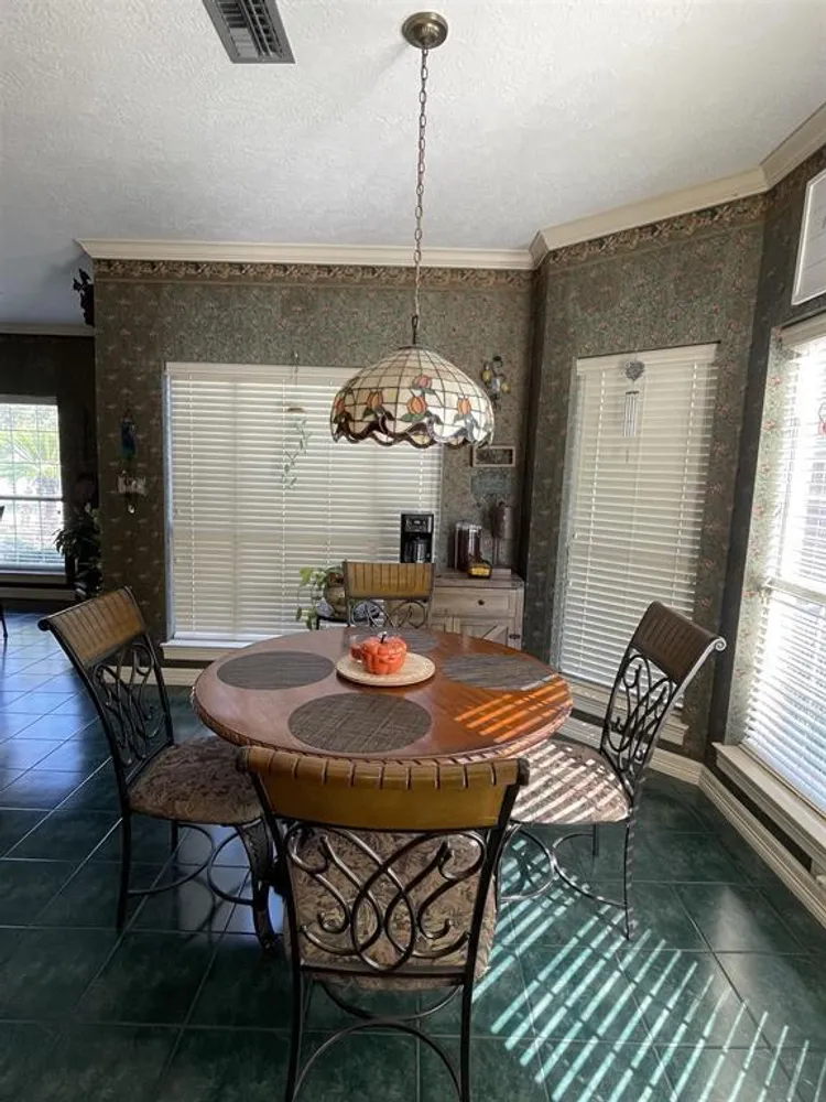 1655 Wooten Rd, Beaumont, TX 77707