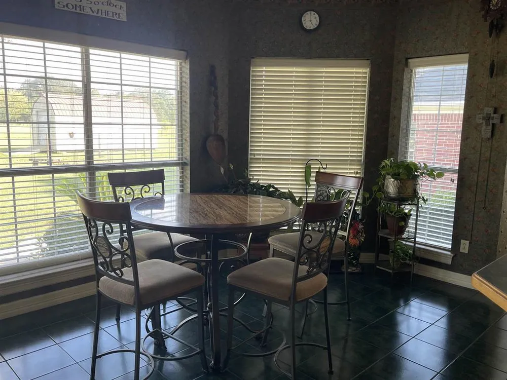 1655 Wooten Rd, Beaumont, TX 77707