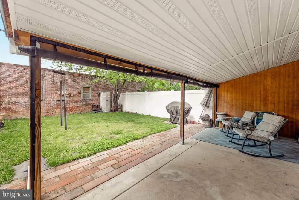 428 Conarroe St, Philadelphia, PA 19128