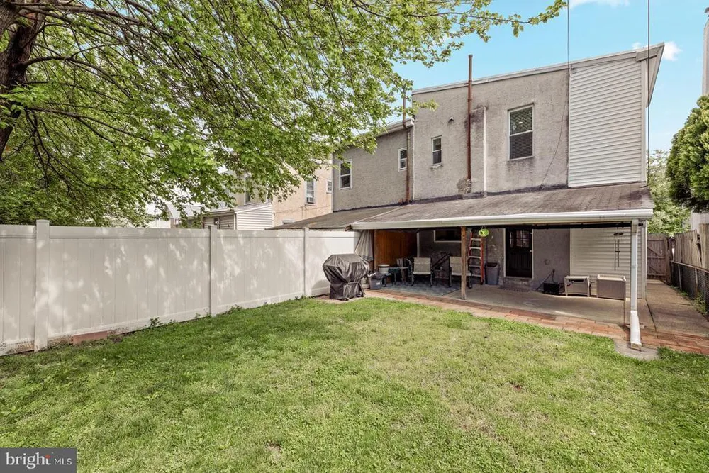 428 Conarroe St, Philadelphia, PA 19128