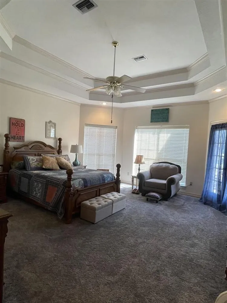 1655 Wooten Rd, Beaumont, TX 77707