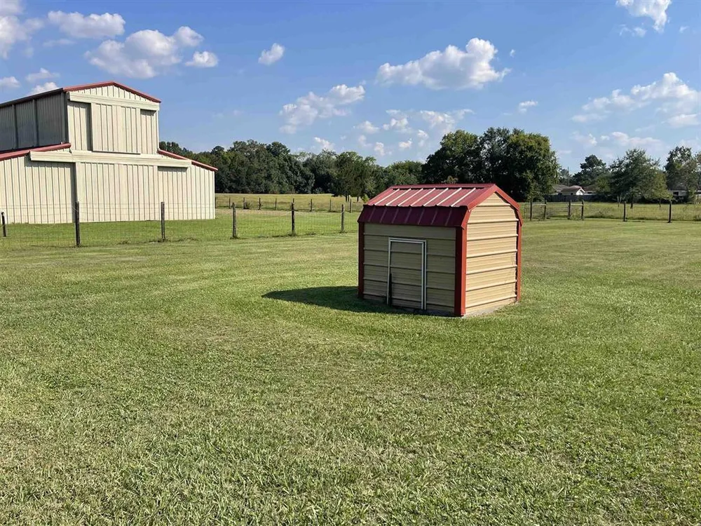 1655 Wooten Rd, Beaumont, TX 77707