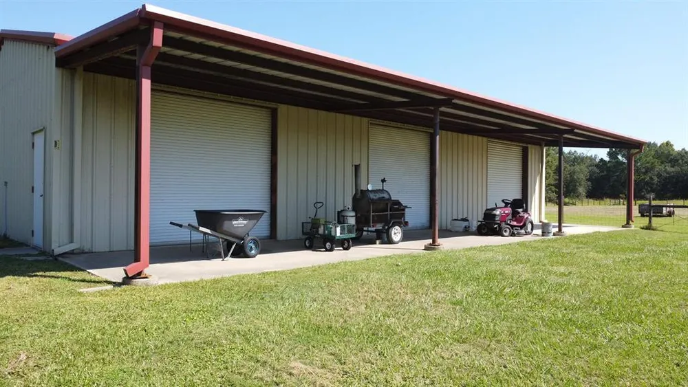 1655 Wooten Rd, Beaumont, TX 77707