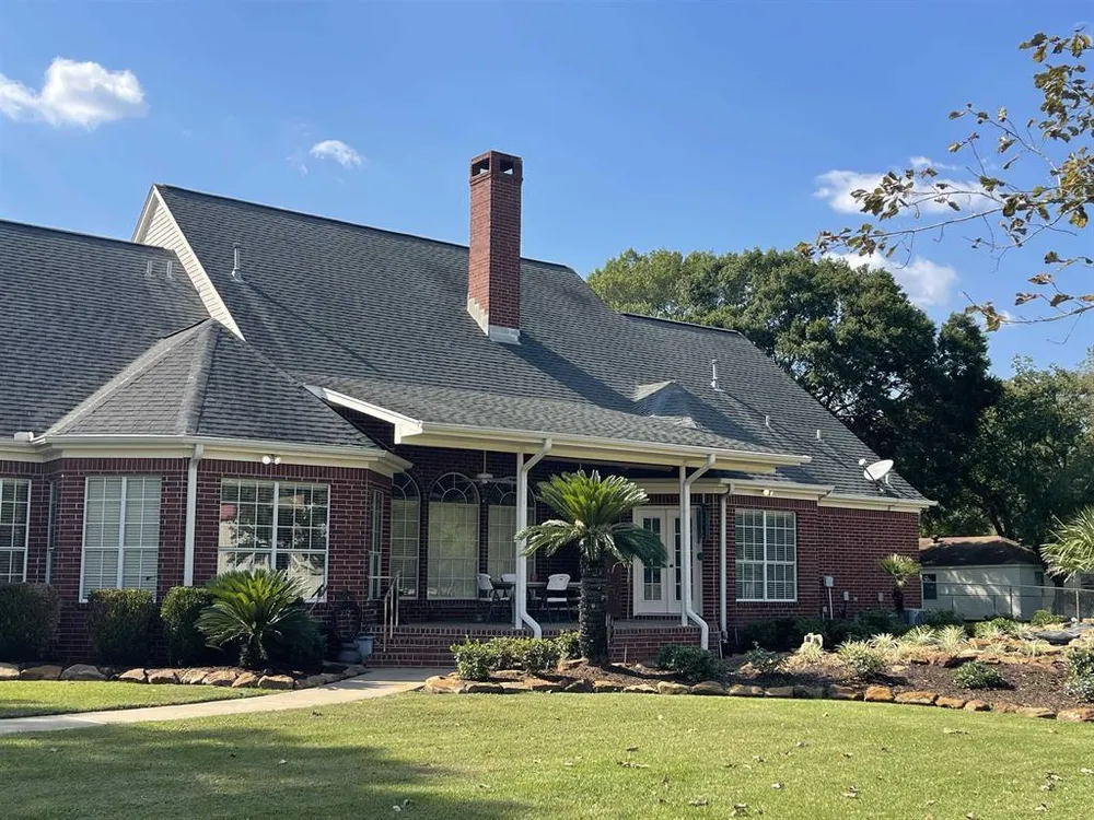 1655 Wooten Rd, Beaumont, TX 77707