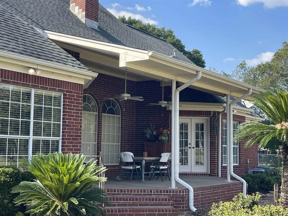 1655 Wooten Rd, Beaumont, TX 77707