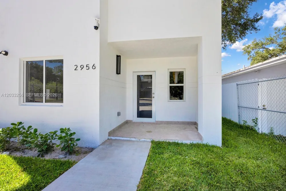 2780 NW 44th St, Miami, FL 33142