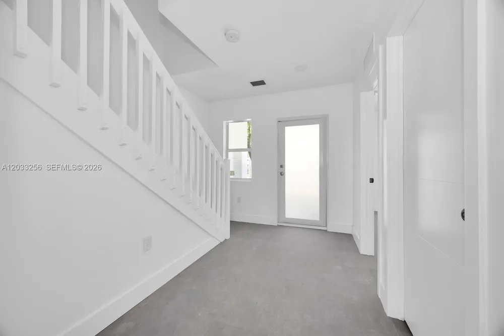 2780 NW 44th St, Miami, FL 33142