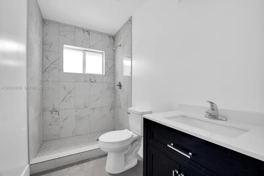 2780 NW 44th St, Miami, FL 33142