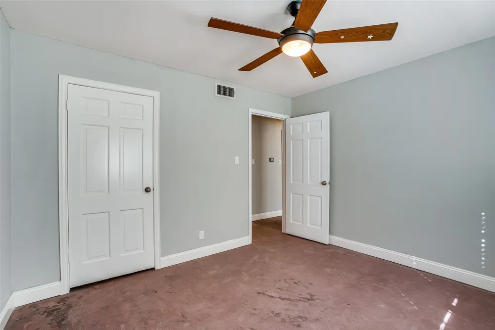 8503 Manhattan Dr, Houston, TX 77096