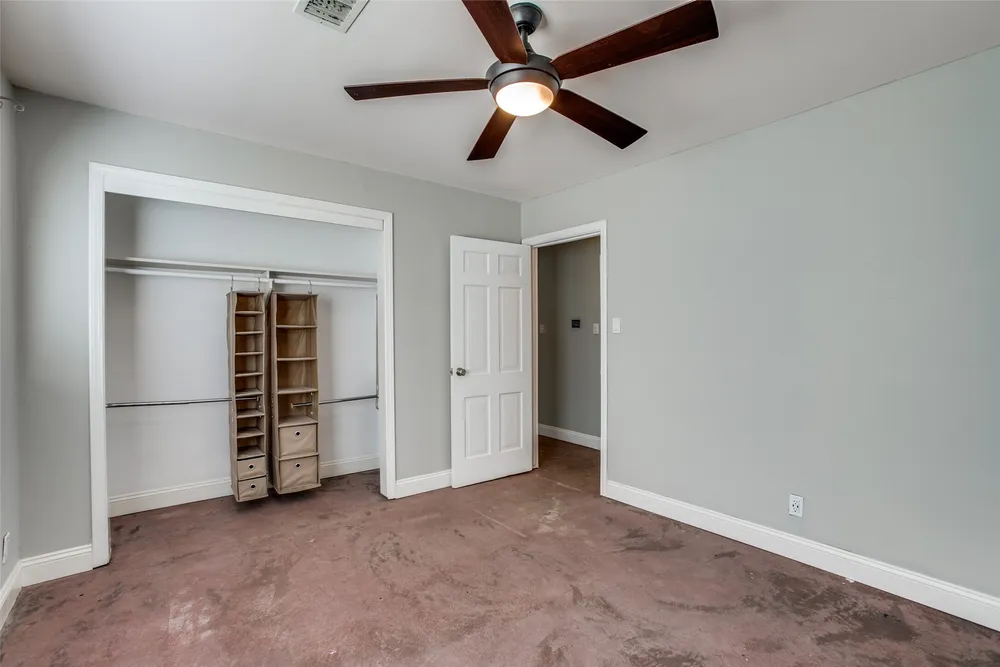 8503 Manhattan Dr, Houston, TX 77096