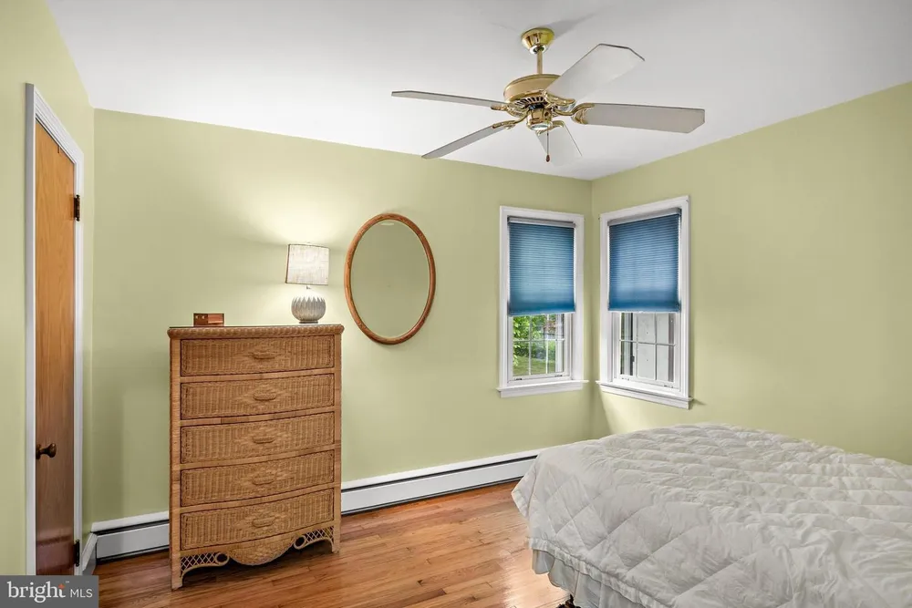 125 RHODE ISLAND AVENUE, Cherry Hill, NJ 08002