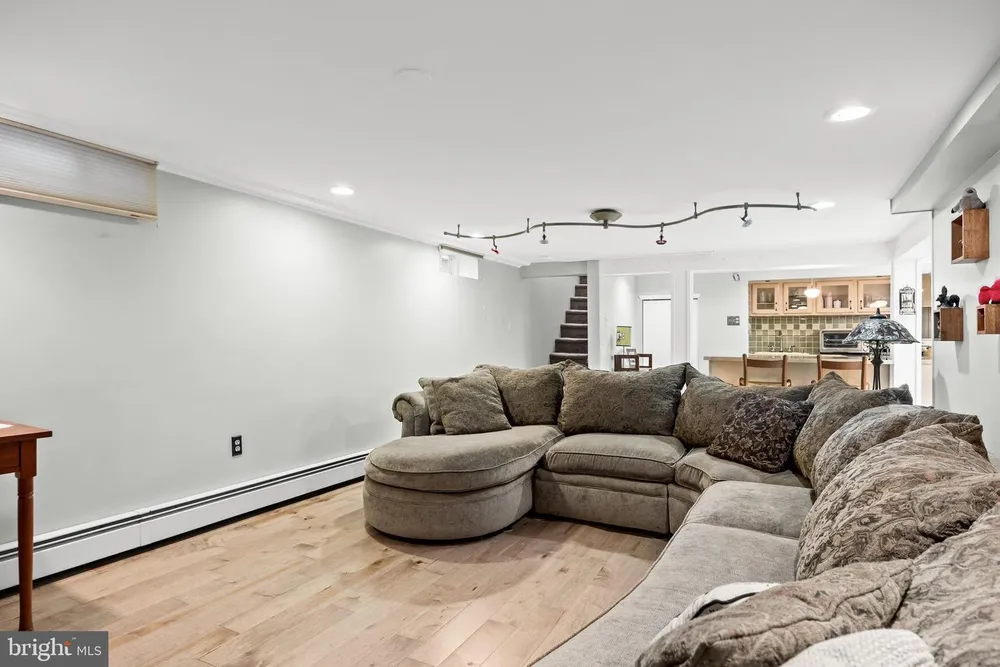 125 RHODE ISLAND AVENUE, Cherry Hill, NJ 08002