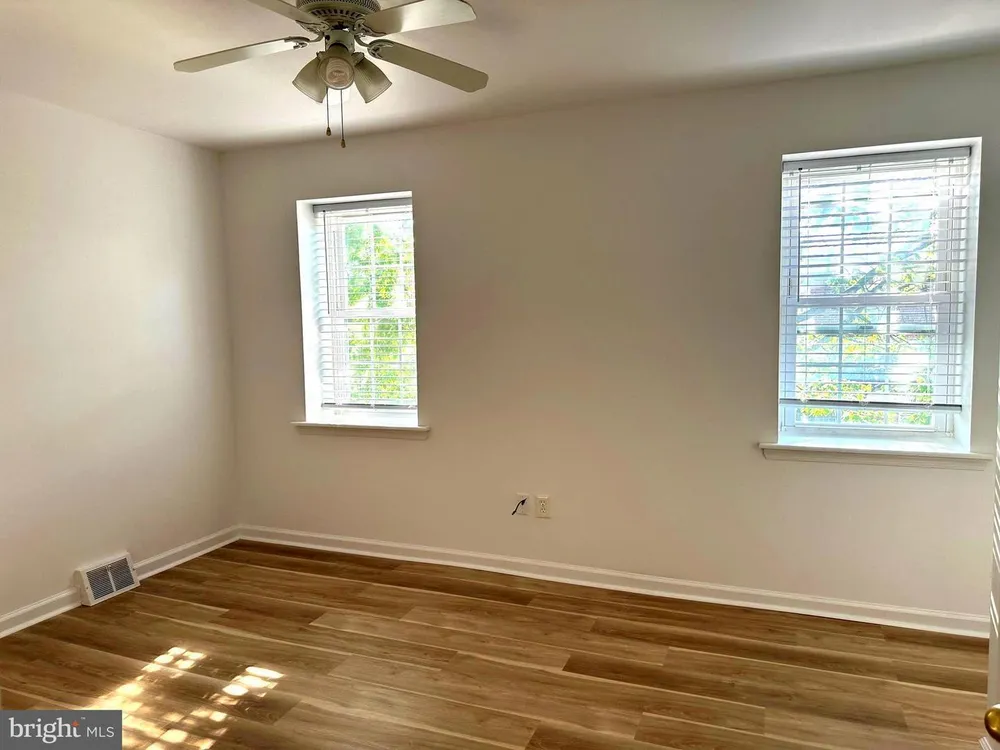 2731 S Fairhill St, Philadelphia, PA 19148
