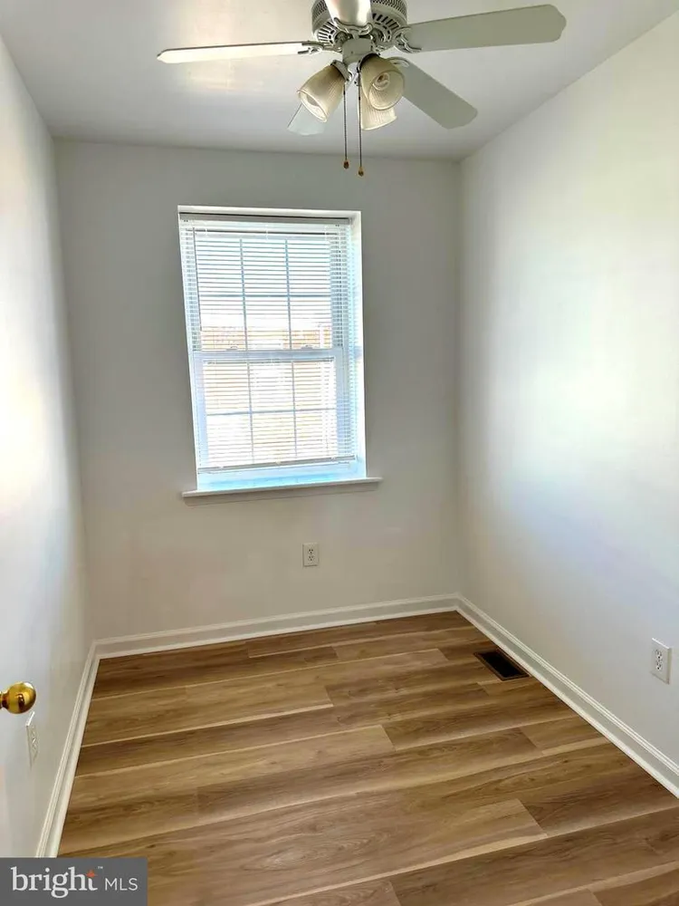 2731 S Fairhill St, Philadelphia, PA 19148