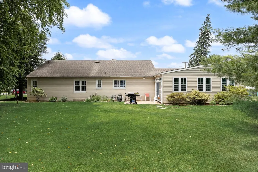 125 RHODE ISLAND AVENUE, Cherry Hill, NJ 08002
