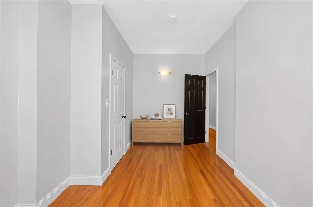 881 Harrison Ave, Boston, MA 02118