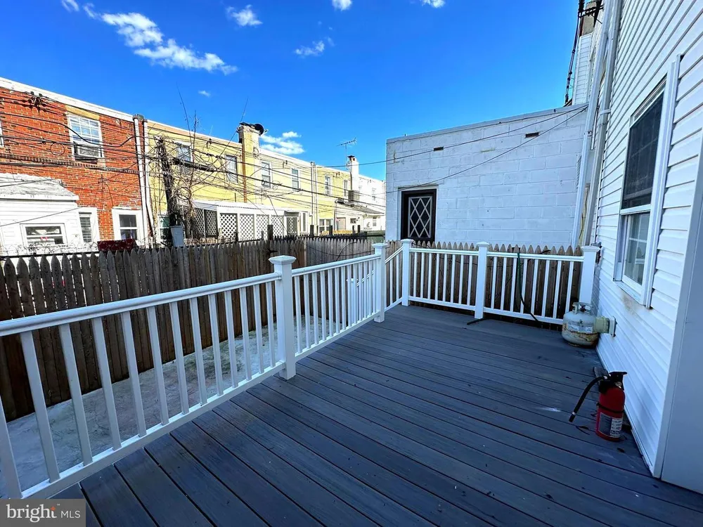 2731 S Fairhill St, Philadelphia, PA 19148