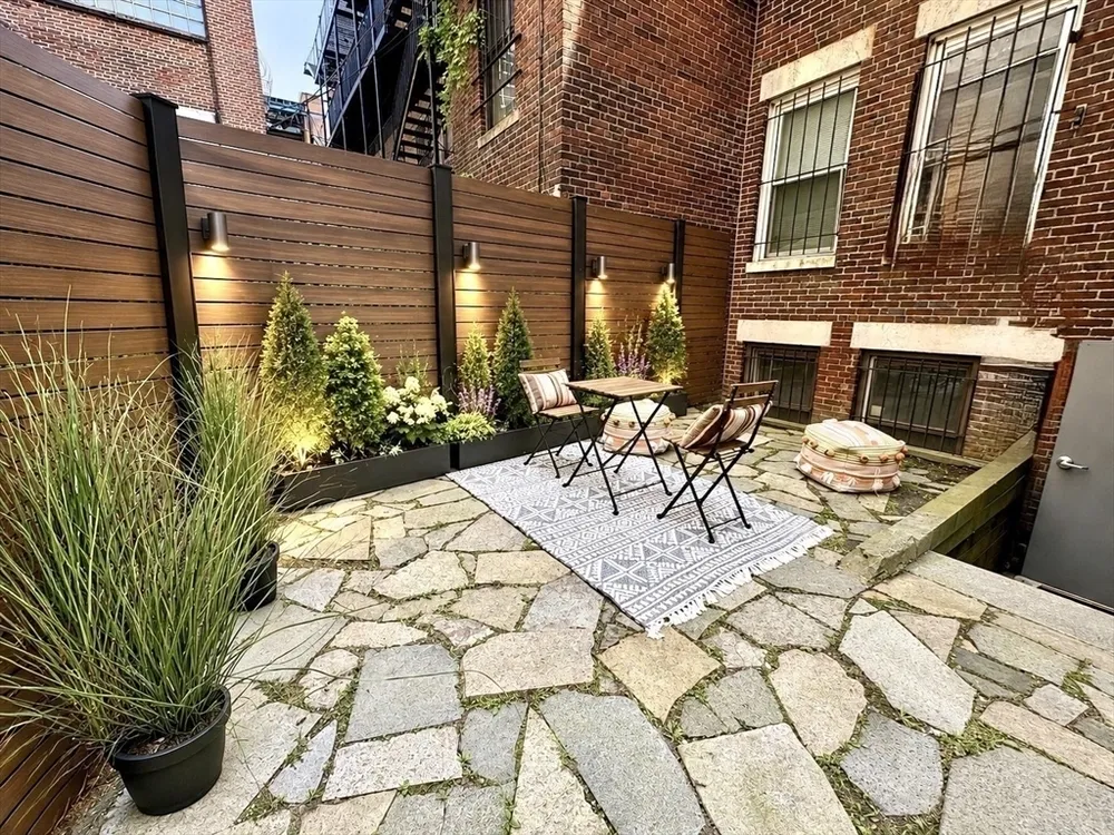 881 Harrison Ave, Boston, MA 02118