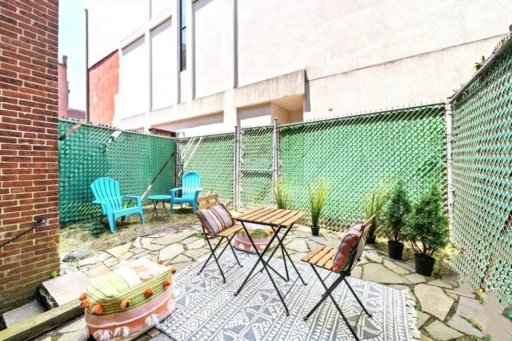 881 Harrison Ave, Boston, MA 02118