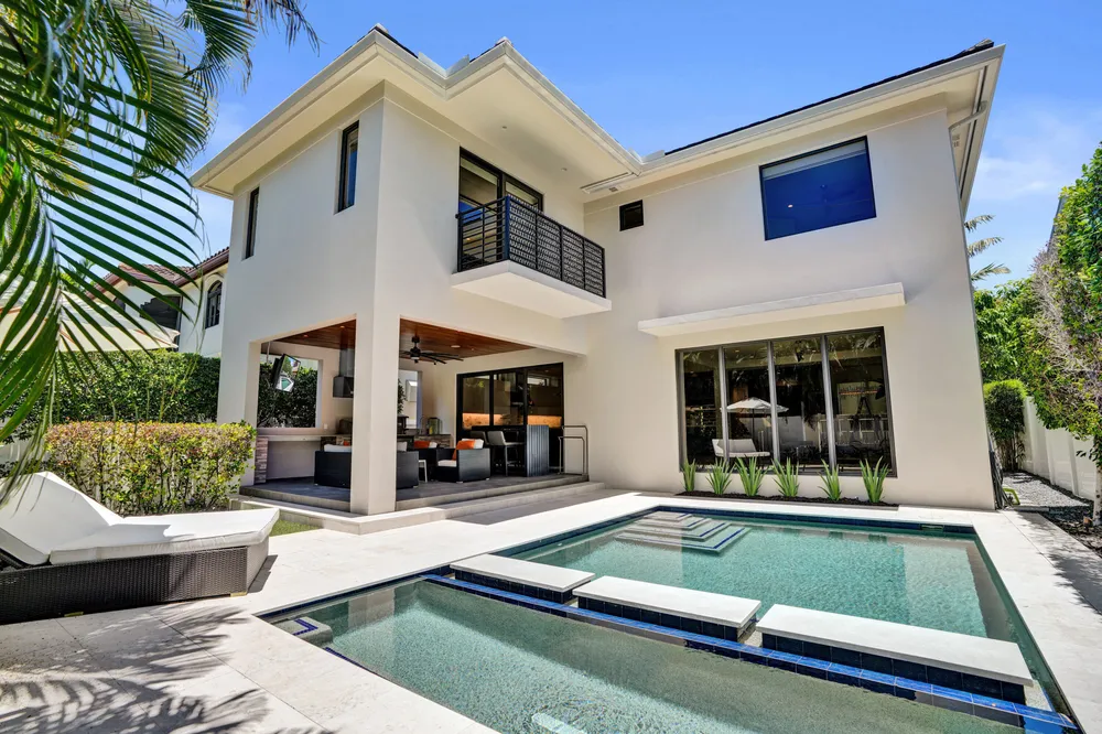 918 SE 8th St, Fort Lauderdale, FL 33316